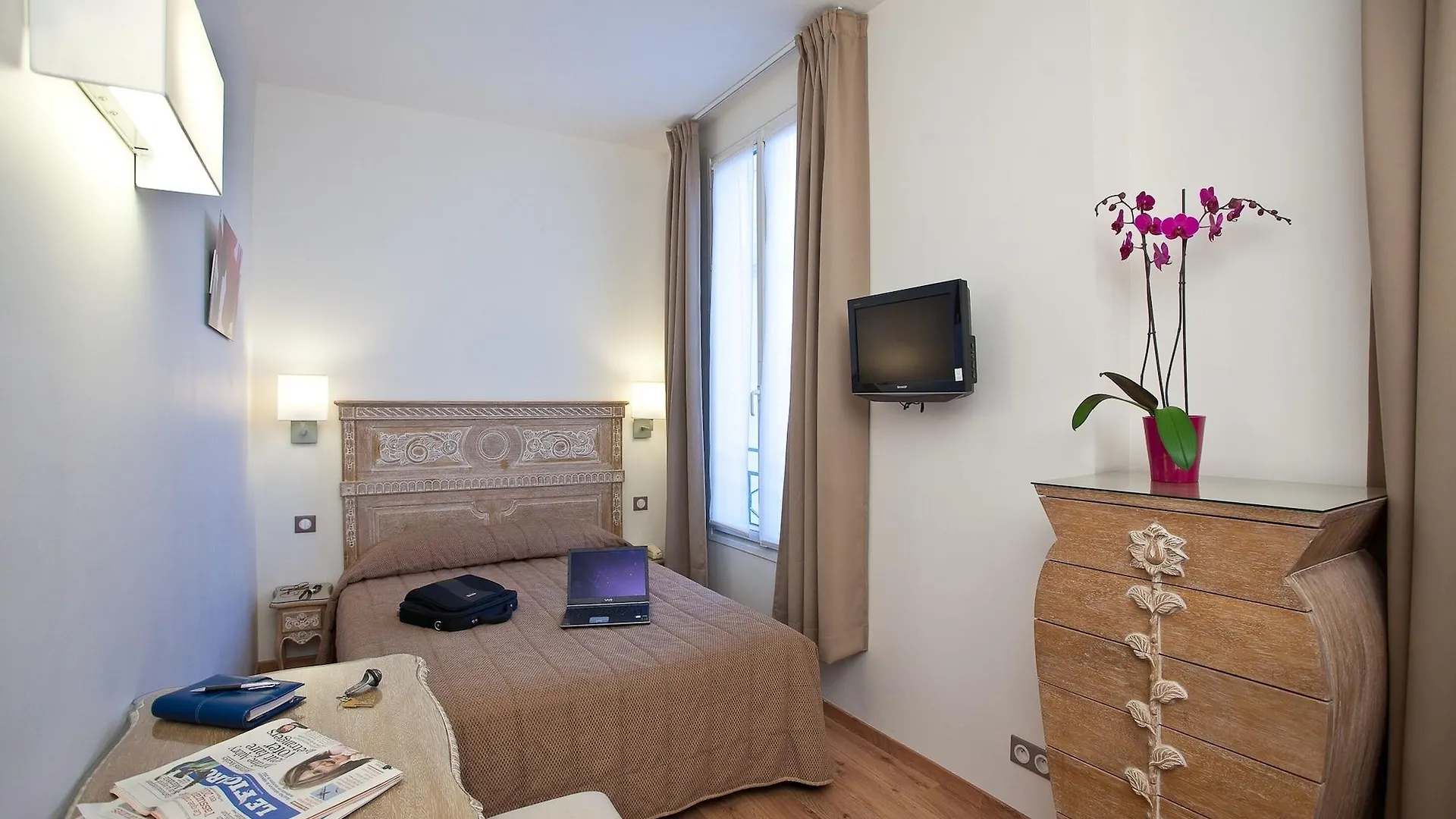 Hotel Du Printemps Paris